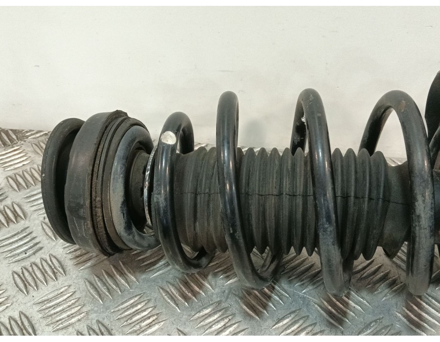 Recambio de amortiguador delantero izquierdo para opel insignia berlina 2.0 cdti cat referencia OEM IAM 13245976  