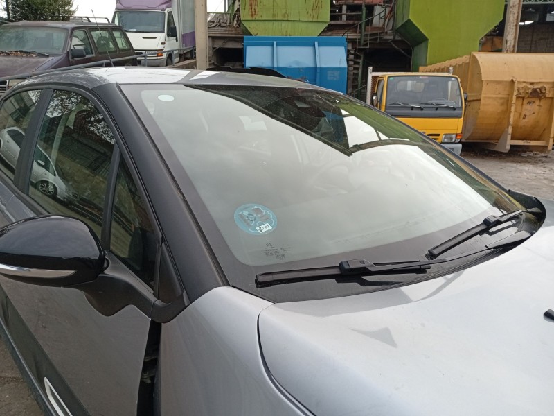 Recambio de parabrisas para citroën c3 iii (sx) 1.2 puretech 82 referencia OEM IAM 9812886680  