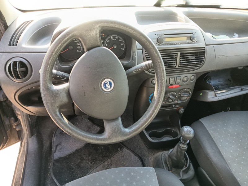 fiat punto (188_) del año 2006