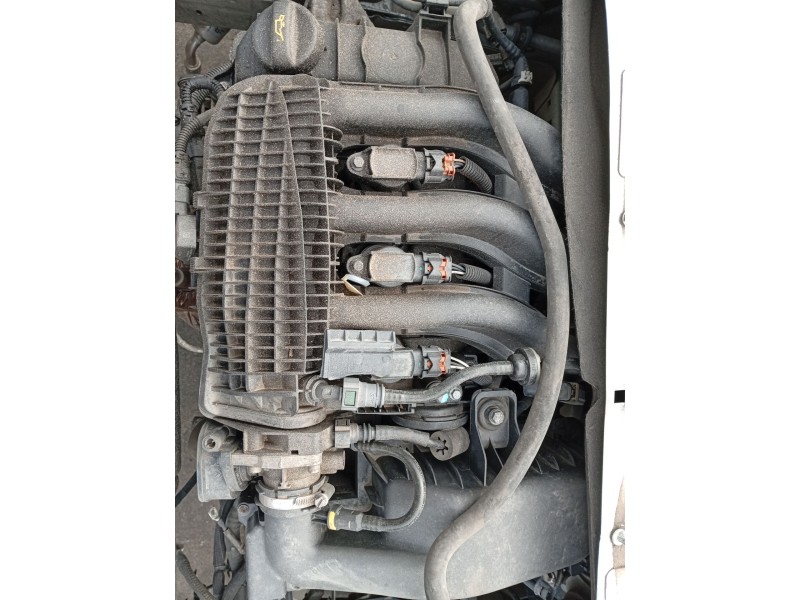 Recambio de inyector para peugeot 208 i (ca_, cc_) 1.2 vti 82 referencia OEM IAM 9676017480  