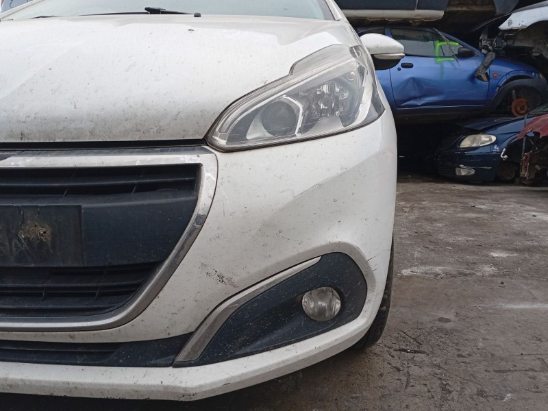 Recambio de faro antiniebla izquierdo para peugeot 208 i (ca_, cc_) 1.2 vti 82 referencia OEM IAM 9675450980  