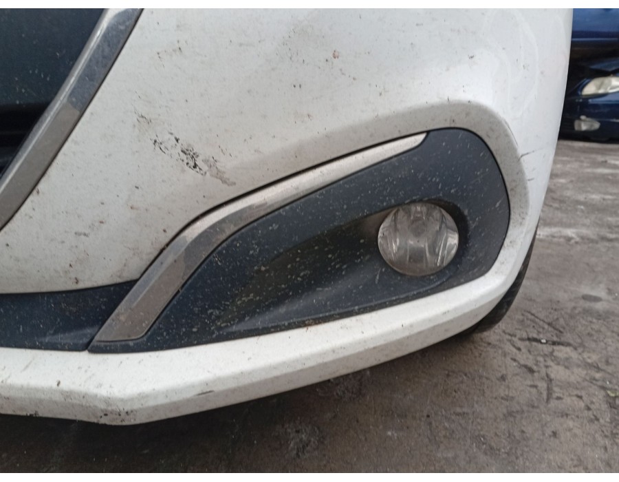 Recambio de faro antiniebla izquierdo para peugeot 208 i (ca_, cc_) 1.2 vti 82 referencia OEM IAM 9675450980  