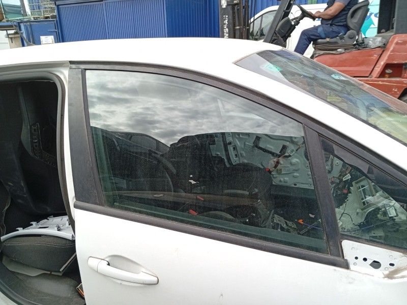Recambio de luna delantera derecha para peugeot 208 i (ca_, cc_) 1.2 vti 82 referencia OEM IAM 9673360680  