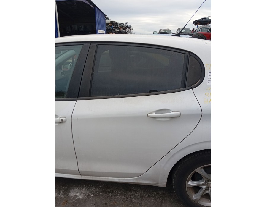 Recambio de puerta trasera izquierda para peugeot 208 i (ca_, cc_) 1.2 vti 82 referencia OEM IAM 9671907580  