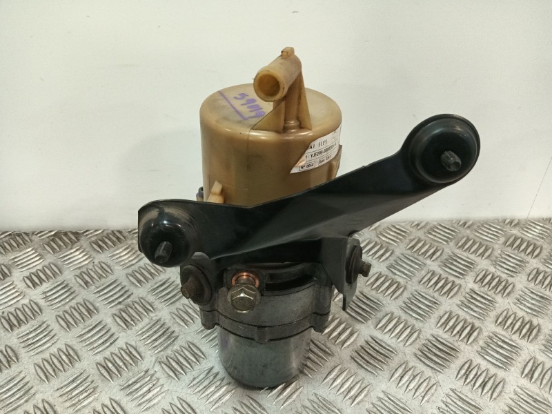 Recambio de bomba direccion para mazda 5 berl. (cr) referencia OEM IAM YJF299  