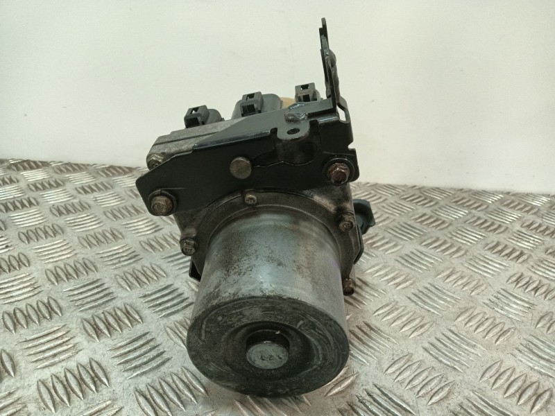 Recambio de bomba direccion para mazda 5 berl. (cr) referencia OEM IAM YJF299  