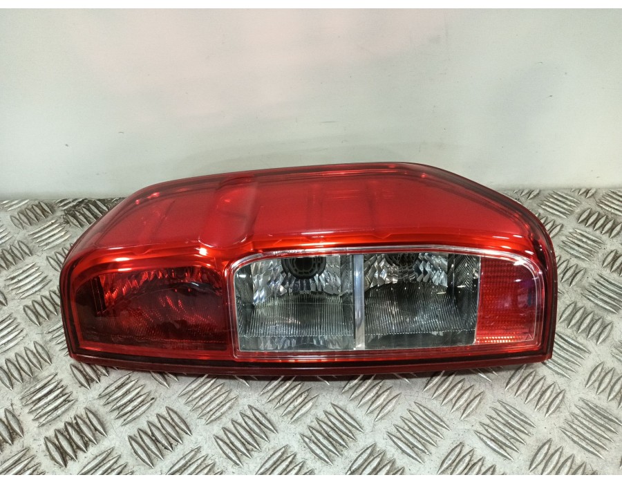 Recambio de piloto trasero izquierdo para nissan pathfinder iii (r51) 2.5 dci 4wd referencia OEM IAM 22016467  
