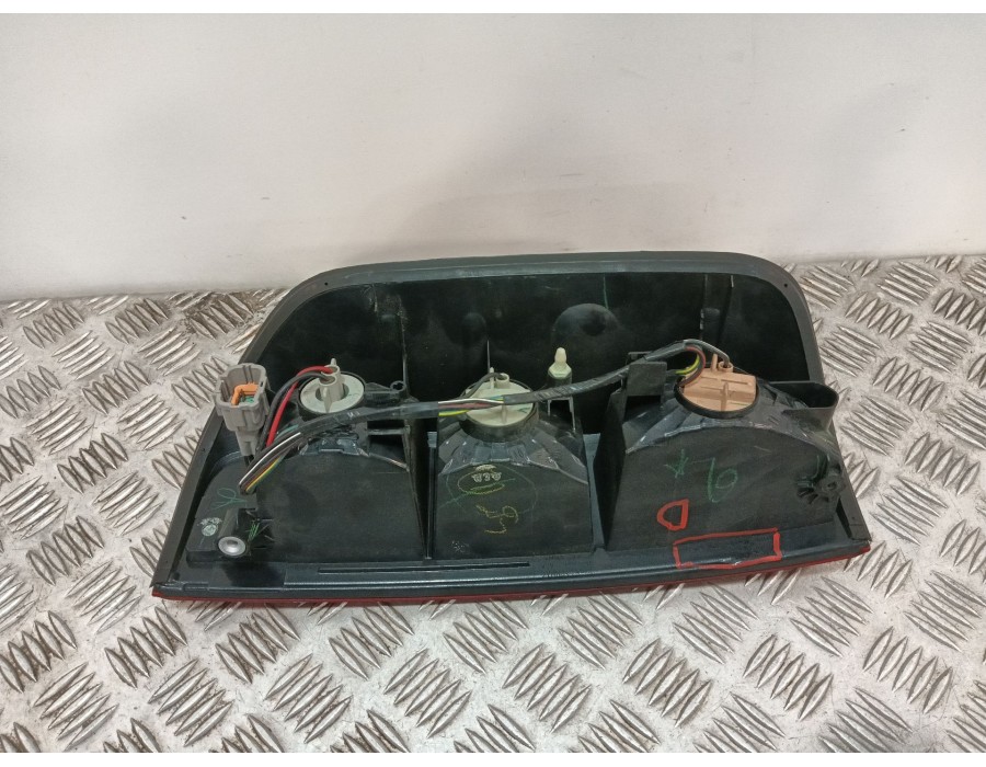 Recambio de piloto trasero izquierdo para nissan pathfinder iii (r51) 2.5 dci 4wd referencia OEM IAM 22016467  