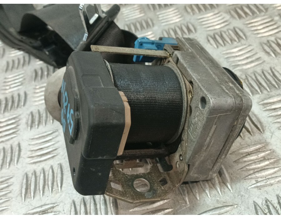 Recambio de cinturon seguridad delantero derecho para volkswagen golf iv (1j1) 1.9 tdi referencia OEM IAM 1J4857706J 1H0857737DE
