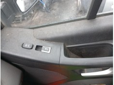Recambio de mando elevalunas delantero derecho para hyundai h350 furgoneta 2.5 crdi referencia OEM IAM 9369259001  
