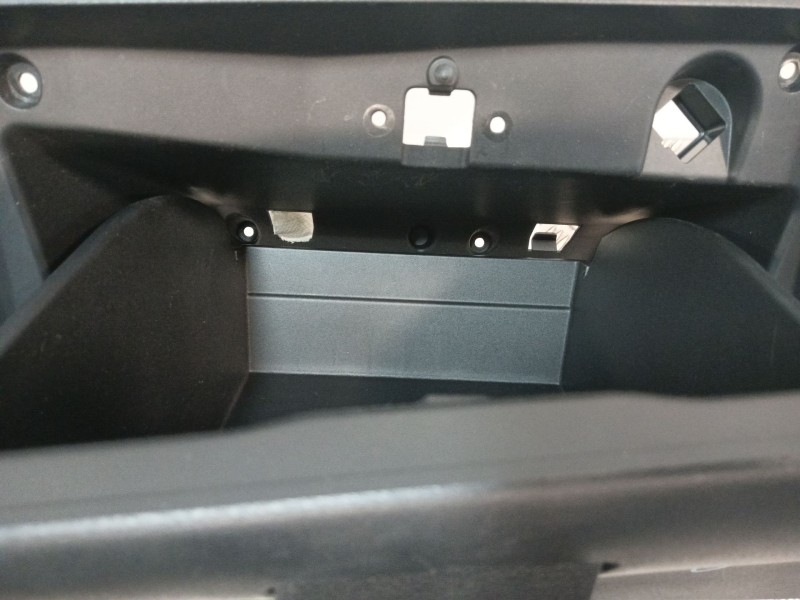 Recambio de guantera para nissan micra v (k14) 1.0 referencia OEM IAM 685105FA0A  