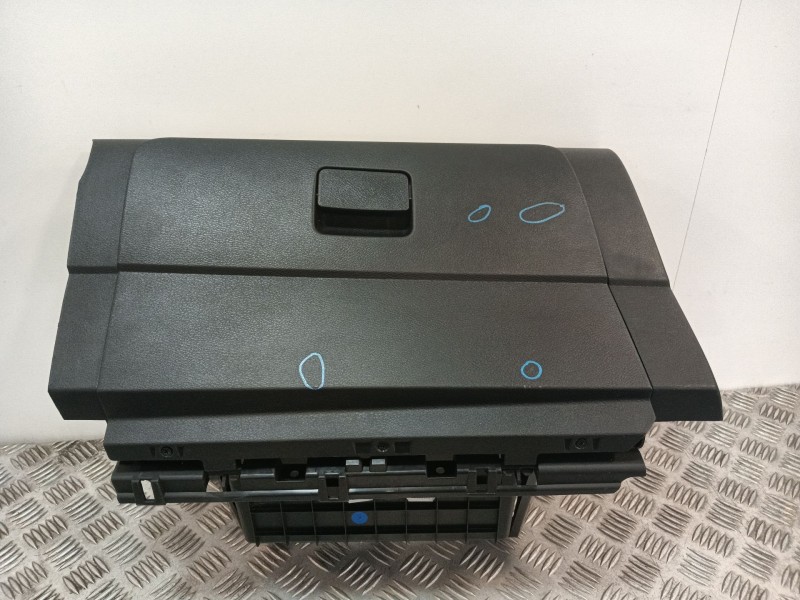 Recambio de guantera para nissan micra v (k14) 1.0 referencia OEM IAM 685105FA0A  