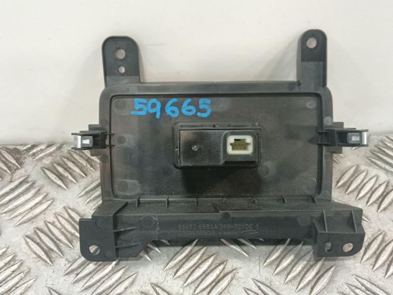 Recambio de moldura para nissan x-trail ii (t31) 2.0 4x4 referencia OEM IAM 969306RB1A  
