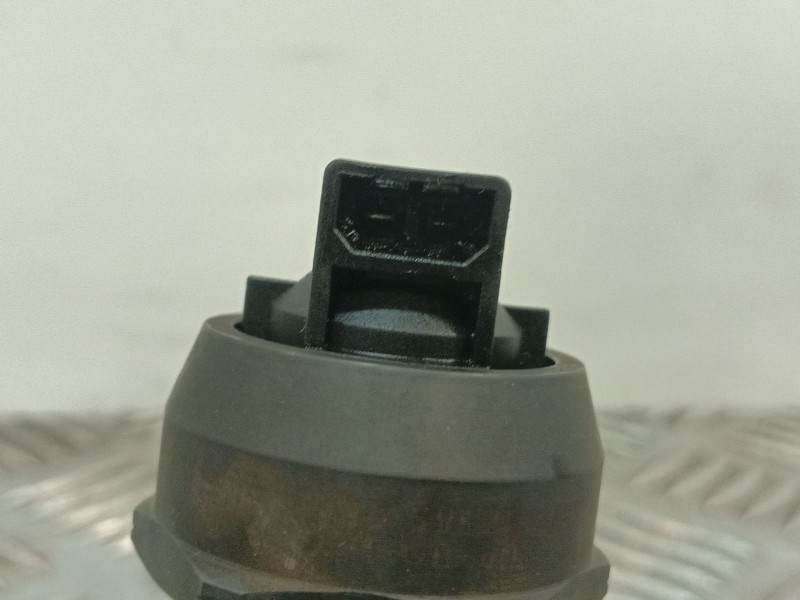 Recambio de inyector para audi a3 sportback (8pa) 2.0 tdi referencia OEM IAM 0414720215 038130073AG 