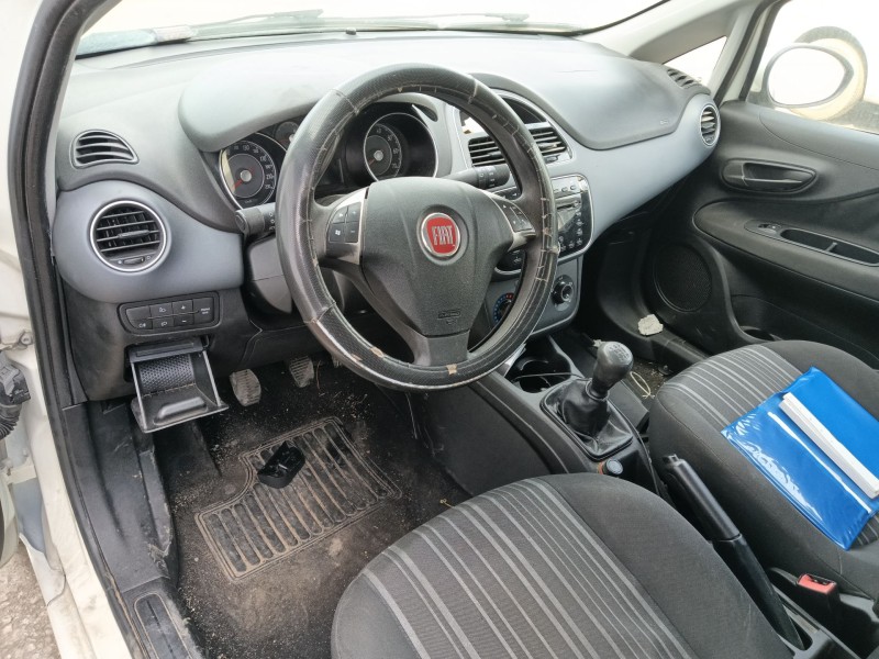 fiat grande punto (199_) del año 2011