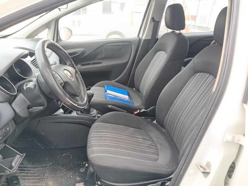 fiat grande punto (199_) del año 2011