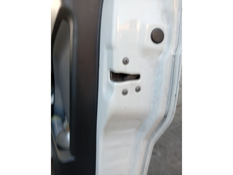 Recambio de cerradura puerta delantera derecha para hyundai h350 furgoneta 2.5 crdi referencia OEM IAM 8132059000 8036059000TRY 