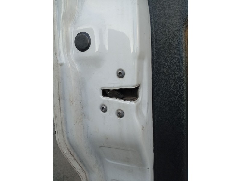 Recambio de cerradura puerta delantera izquierda para hyundai h350 furgoneta 2.5 crdi referencia OEM IAM 8131059000  
