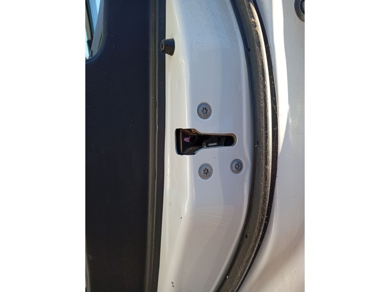 Recambio de cerradura puerta delantera derecha para renault koleos 2.0 dci diesel fap referencia OEM IAM 805024058R  