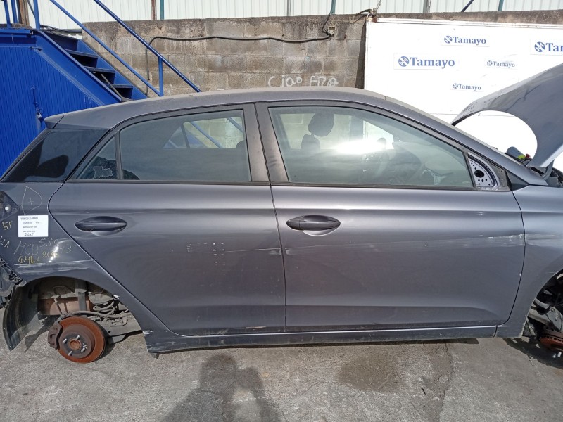 Recambio de puerta trasera derecha para hyundai i20 referencia OEM IAM 77004C8000  