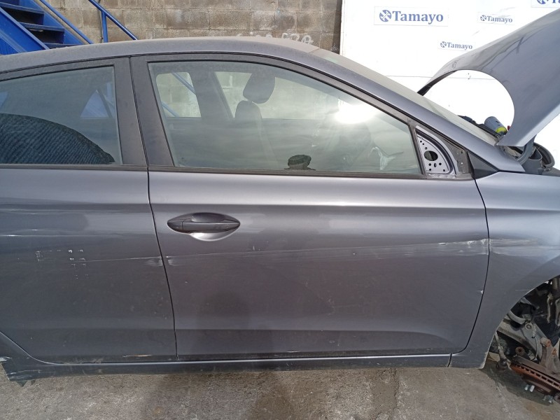 Recambio de puerta delantera derecha para hyundai i20 referencia OEM IAM 76004C8000  