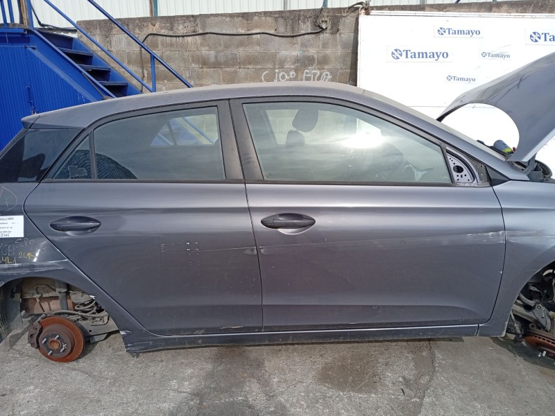 Recambio de puerta delantera derecha para hyundai i20 referencia OEM IAM 76004C8000  