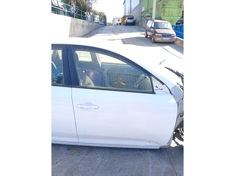 Recambio de puerta delantera derecha para kia cee´d 1.6 crdi cat referencia OEM IAM 760041H000  