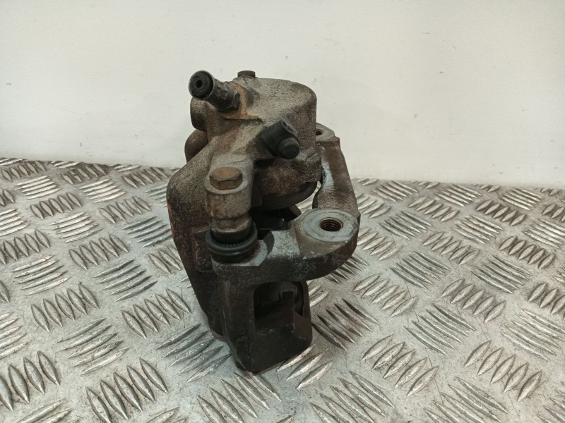 Recambio de pinza freno delantera derecha para bmw 1 (e87) 118 d referencia OEM IAM 1042BD4  