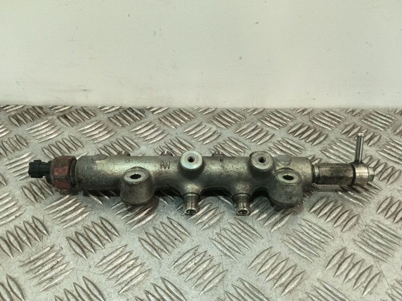 Recambio de rampa inyectora para mazda 5 berl. (cr) referencia OEM IAM   