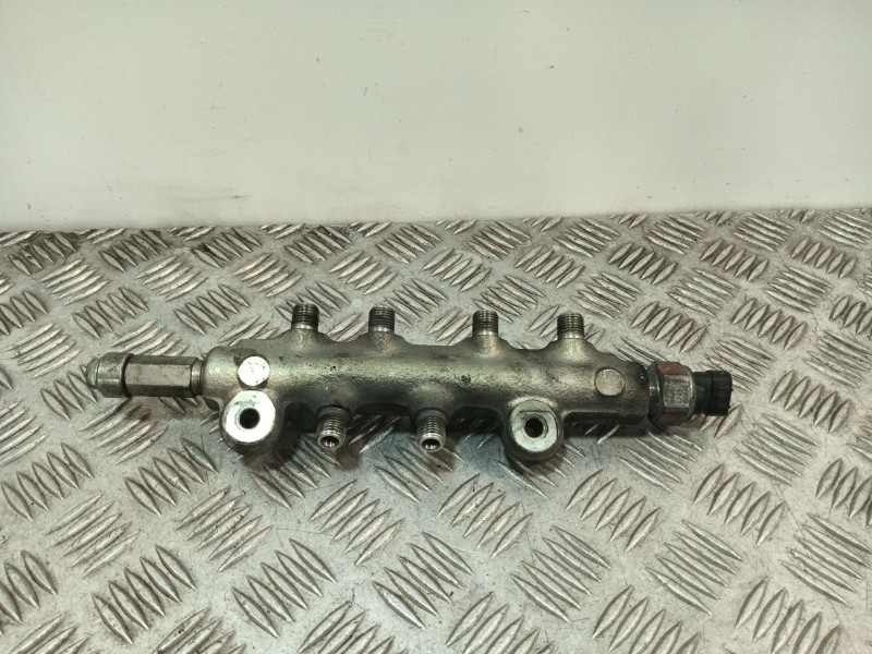 Recambio de rampa inyectora para mazda 5 berl. (cr) referencia OEM IAM   