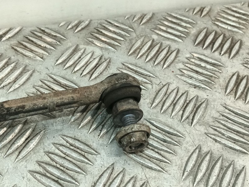 Recambio de bieleta estabilizadora delantera derecha para bmw 1 (e87) 118 d referencia OEM IAM 3135676593402  