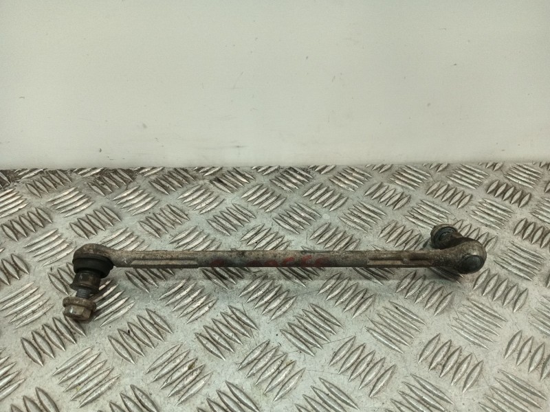 Recambio de bieleta estabilizadora delantera derecha para bmw 1 (e87) 118 d referencia OEM IAM 3135676593402  