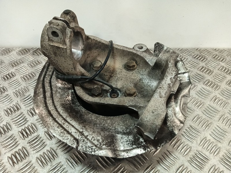 Recambio de mangueta delantera derecha para bmw 1 (e87) 118 d referencia OEM IAM 31216764444  