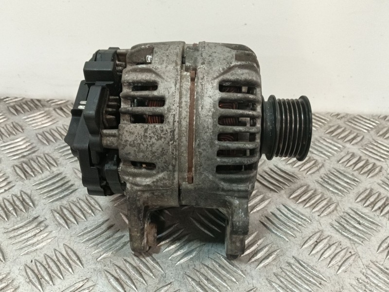Recambio de alternador para seat ibiza iii (6l1) 1.4 16v referencia OEM IAM 037903025M 0124325013 