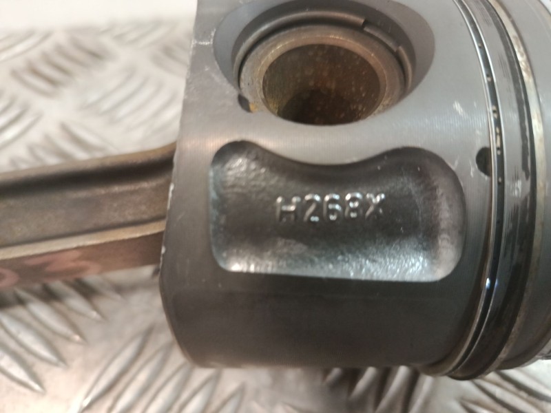 Recambio de biela para peugeot boxer autobús 2.2 bluehdi 120 referencia OEM IAM H268X  