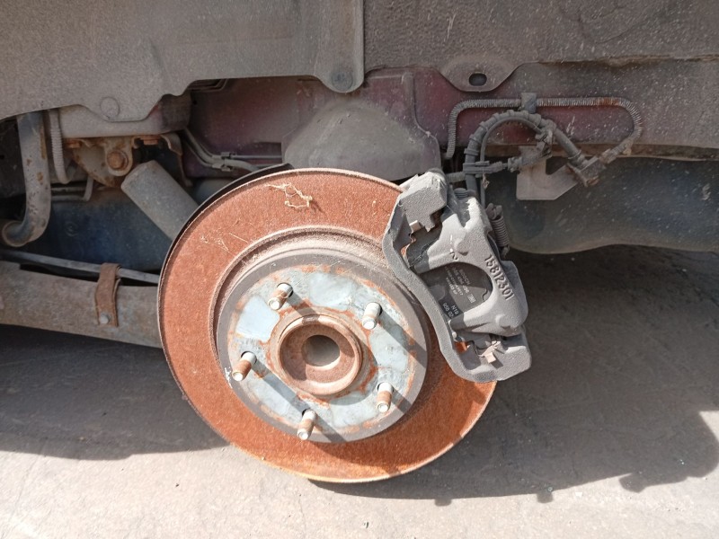 Recambio de pinza freno trasera izquierda para chrysler grand voyager v (rt) 2.8 crd referencia OEM IAM 68029849AE  