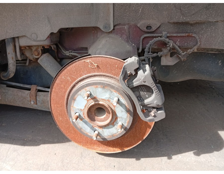 Recambio de pinza freno trasera izquierda para chrysler grand voyager v (rt) 2.8 crd referencia OEM IAM 68029849AE  
