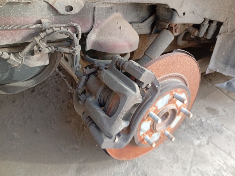 Recambio de pinza freno trasera derecha para chrysler grand voyager v (rt) 2.8 crd referencia OEM IAM 68029848AE  