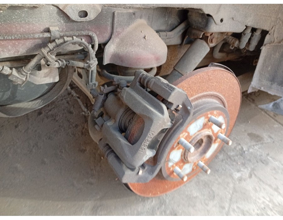 Recambio de pinza freno trasera derecha para chrysler grand voyager v (rt) 2.8 crd referencia OEM IAM 68029848AE  