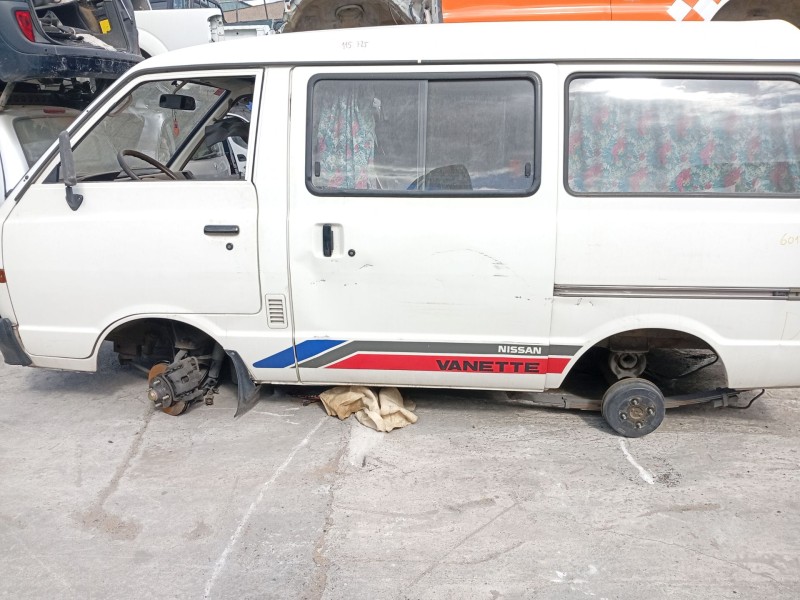 Recambio de puerta lateral corredera izquierda para nissan vanette furgoneta (_c22) 1.5 referencia OEM IAM   