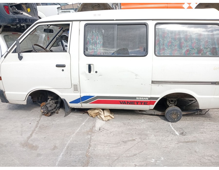 Recambio de puerta lateral corredera izquierda para nissan vanette furgoneta (_c22) 1.5 referencia OEM IAM   