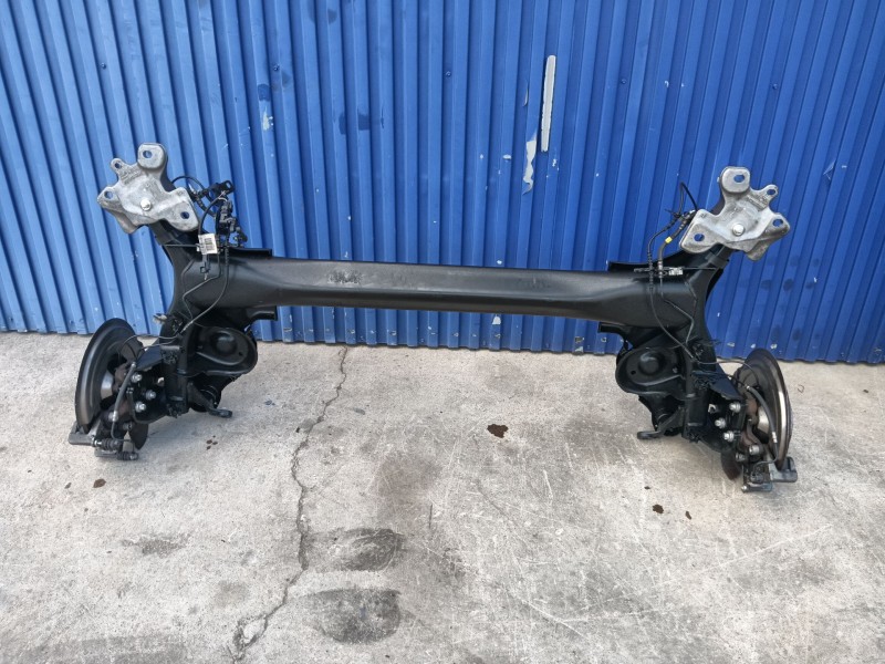 Recambio de puente trasero para renault scénic iv (j9_) 1.5 dci 110 referencia OEM IAM 555017273R  