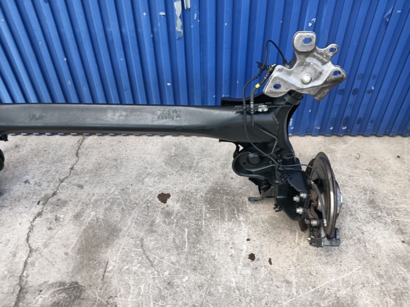 Recambio de puente trasero para renault scénic iv (j9_) 1.5 dci 110 referencia OEM IAM 555017273R  