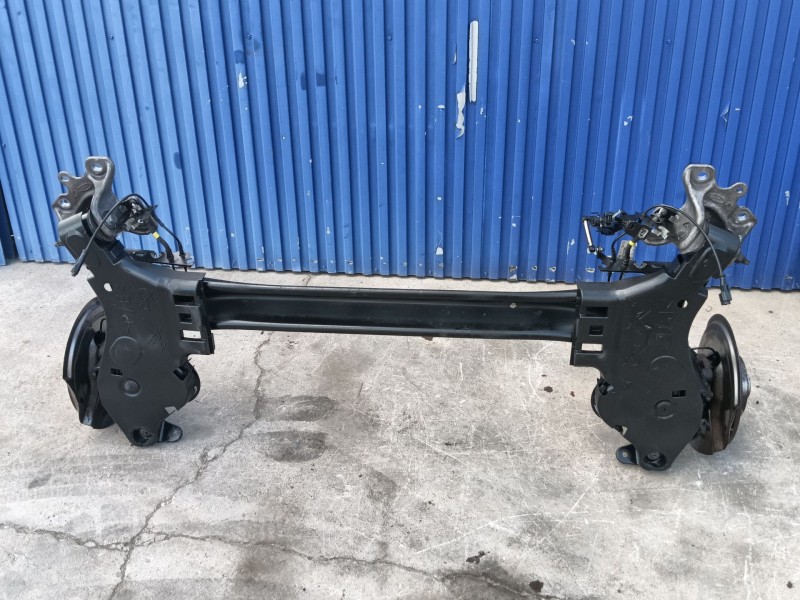 Recambio de puente trasero para renault scénic iv (j9_) 1.5 dci 110 referencia OEM IAM 555017273R  