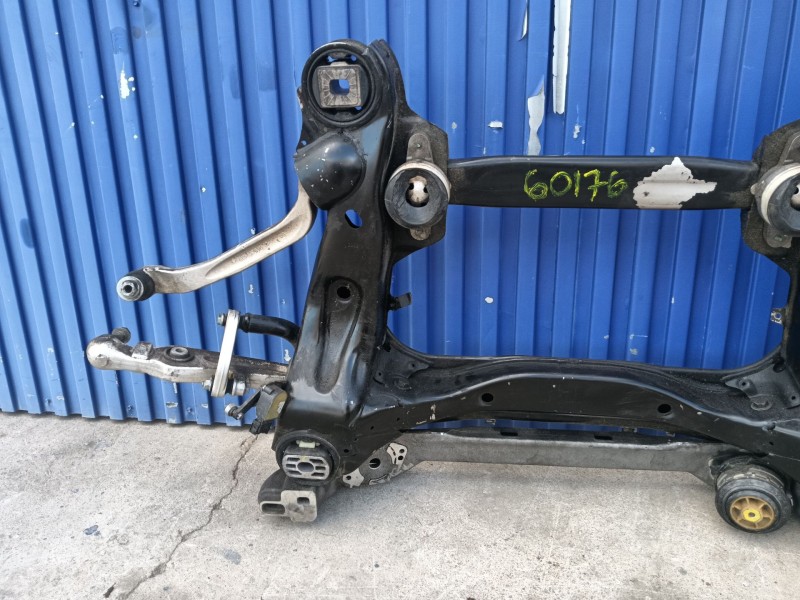Recambio de puente delantero para audi a8 d3 (4e2, 4e8) 4.2 tdi quattro referencia OEM IAM 4E0399313D  