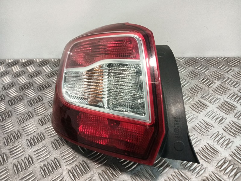 Recambio de piloto trasero izquierdo para dacia sandero ii (b8_) tce 90 (b8m1, b8ma) referencia OEM IAM 265550577R  