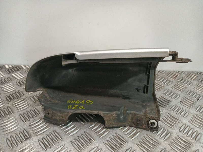 Recambio de moldura para opel vivaro a furgoneta (x83) 1.9 dti (f7) referencia OEM IAM 8200011485 8200048865 91165734