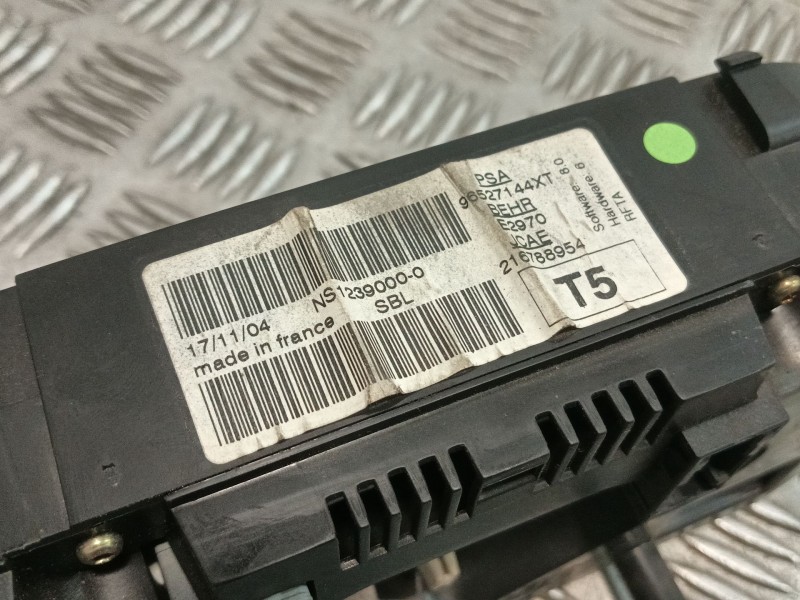 Recambio de mando climatizador para peugeot 307 cc (3b) 2.0 16v referencia OEM IAM 96527144XT 216788954 