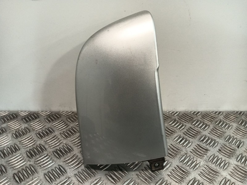 Recambio de moldura para opel vivaro a furgoneta (x83) 1.9 dti (f7) referencia OEM IAM 91165735 91165973 