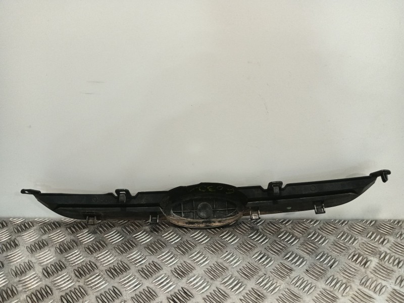 Recambio de rejilla delantera para ford fiesta vi (cb1, ccn) 1.25 referencia OEM IAM 8A618200BC  